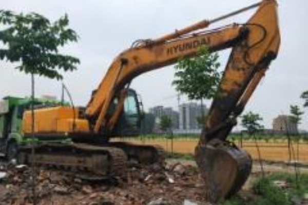 郑州市出售转让二手2011年现代R225LC-7挖掘机