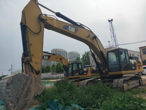 郑州市出售转让二手2642小时2017年卡特336D2挖掘机