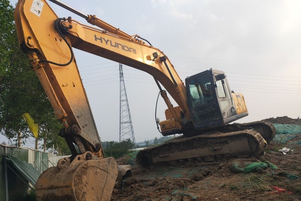 郑州市出售转让二手2011年现代R225LC-7挖掘机