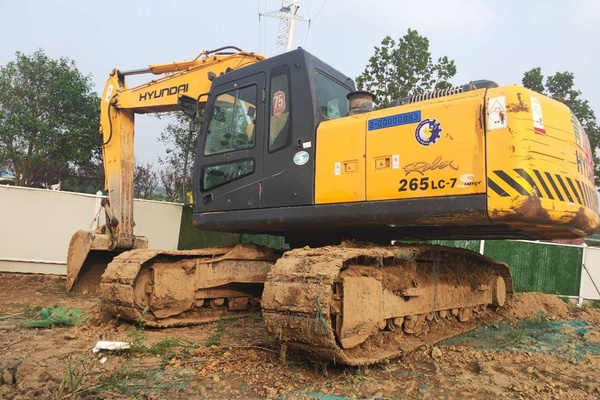 郑州市出售转让二手2011年现代R225LC-7挖掘机