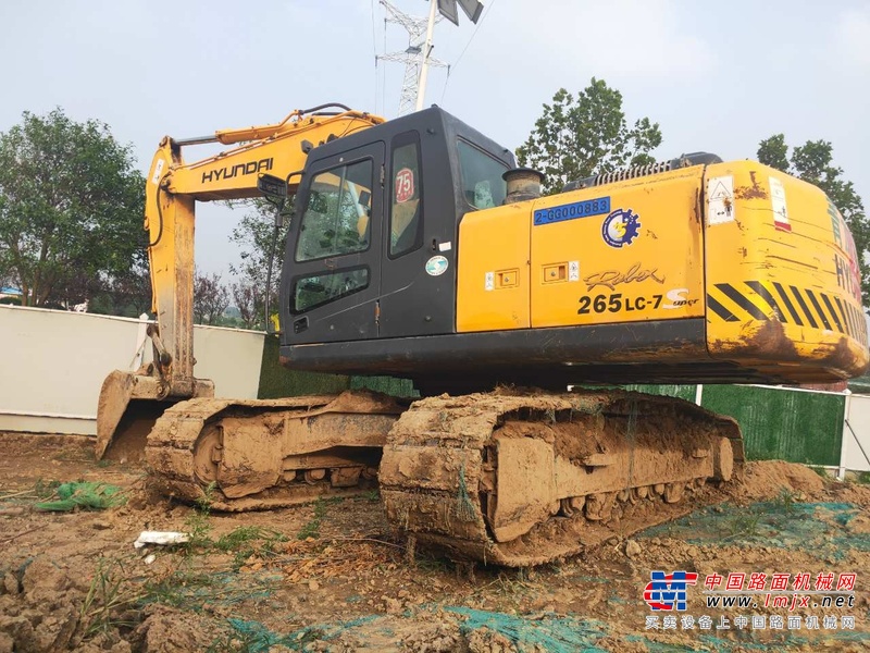 郑州市出售转让二手2011年现代R225LC-7挖掘机