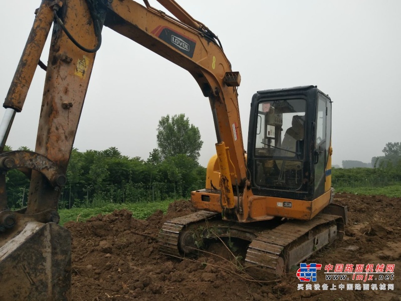 郑州市出售转让二手2012年雷沃FR65V8挖掘机