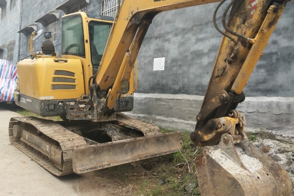 郑州市出售转让二手2013年临工LG665E挖掘机