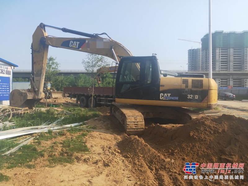 郑州市出售转让二手8931小时2010年卡特323DL挖掘机