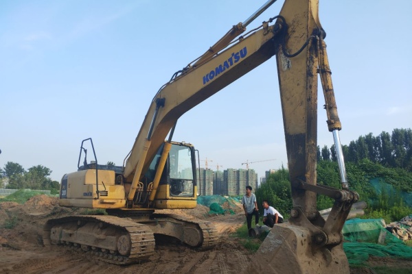 郑州市出售转让二手11069小时2011年小松PC200-8挖掘机