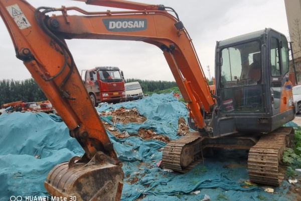 郑州市出售转让二手9040小时2012年斗山DX60挖掘机