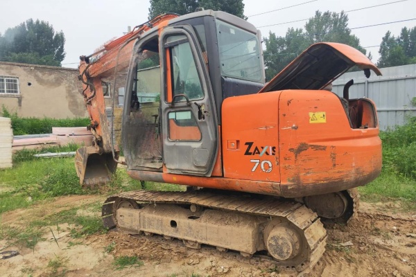 郑州市出售转让二手10642小时2006年日立ZX70挖掘机
