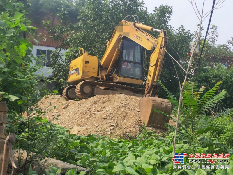 郑州市出售转让二手7573小时2013年厦工XG808挖掘机