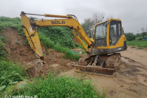 郑州市出售转让二手5243小时2012年临工LG665挖掘机