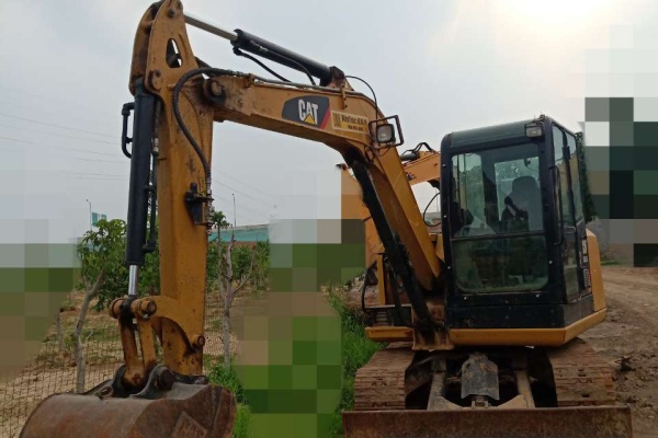 郑州市出售转让二手2970小时2017年卡特305.5E2挖掘机