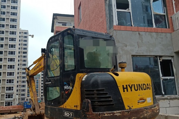 郑州市出售转让二手2011年现代R55-7挖掘机