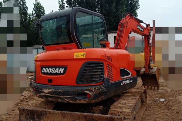 郑州市出售转让二手1660小时2018年斗山DX60-9C挖掘机