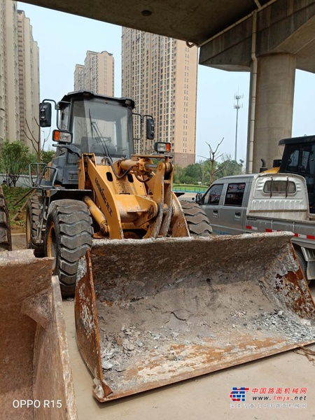 郑州市出售转让二手2018年龙工LG833N装载机