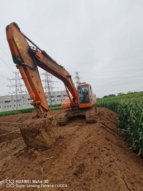郑州市出售转让二手10093小时2014年斗山DH215-9E挖掘机