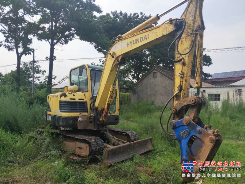郑州市出售转让二手2014年现代R60-9挖掘机