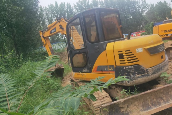 郑州市出售转让二手2011年雷沃FR65-7挖掘机