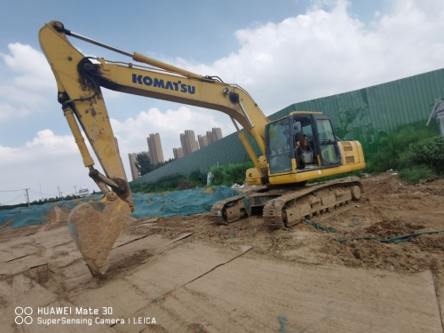 郑州市出售转让二手8557小时2014年小松PC220-8M0挖掘机