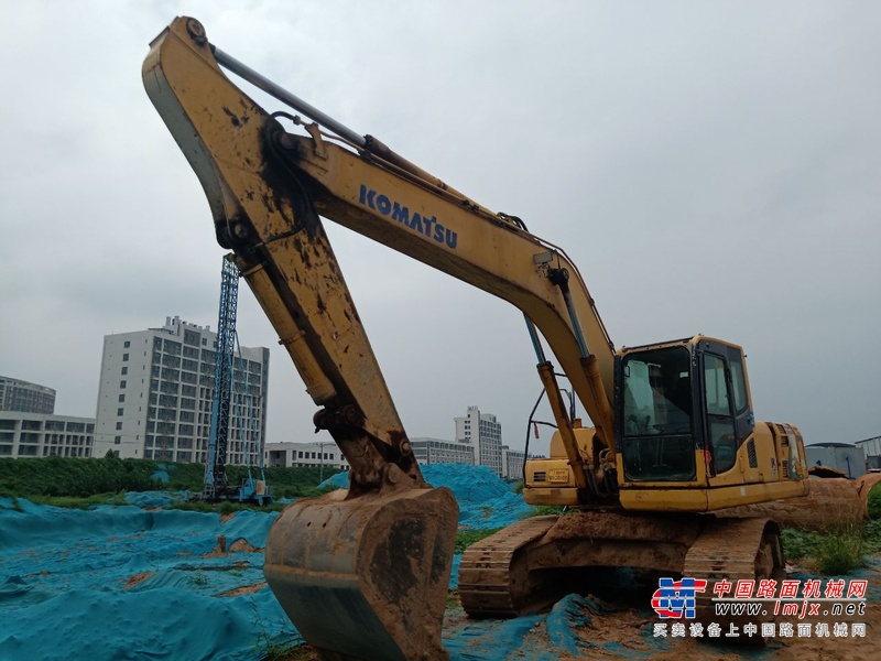 郑州市出售转让二手9203小时2011年小松PC220-8挖掘机