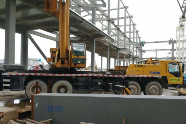 连云港市出售转让二手不详小时2012年徐工QY70K汽车起重机