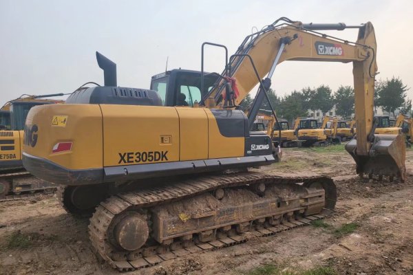 潍坊市出售转让二手不详小时2020年徐工XE270DK挖掘机