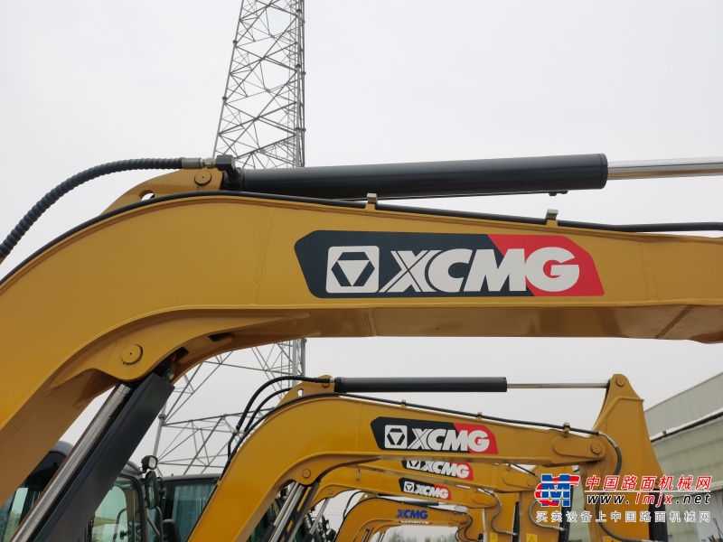 徐州市出售转让二手不详小时2019年徐工XE60D挖掘机