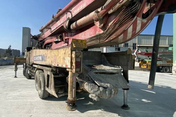 福州市出售转让二手不详小时2012年徐工HB52A-I泵车