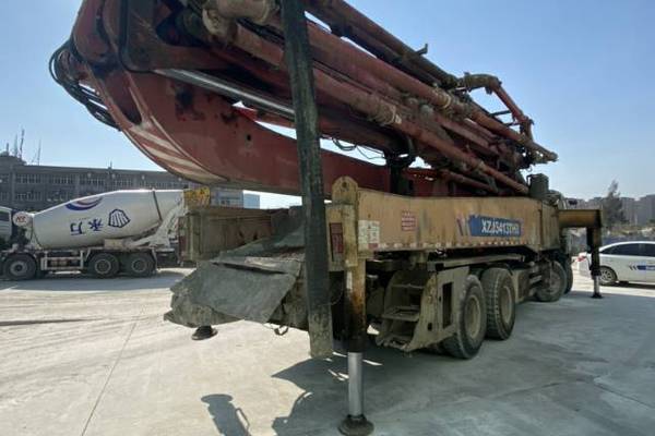 福州市出售转让二手不详小时2012年徐工HB52A-I泵车