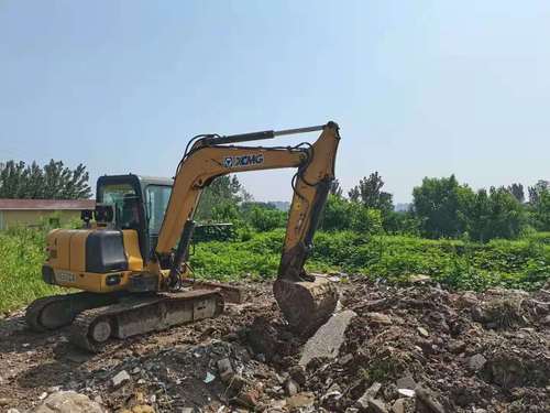 徐州市出售转让二手不详小时2015年徐工XE60CA挖掘机