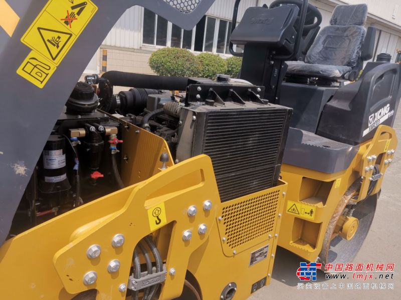 徐州市出售转让二手不详小时2021年徐工XMR303双钢轮压路机