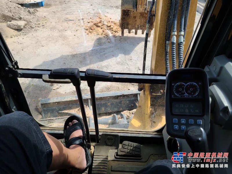 福州市出售转让二手不详小时2020年宝龙重工ZL-20挖掘机