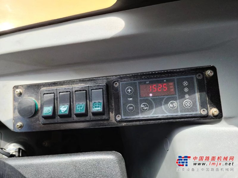 福州市出售转让二手不详小时2020年宝龙重工ZL-20挖掘机
