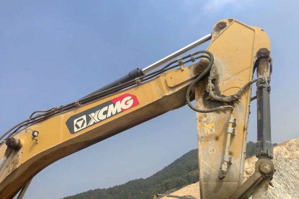 宁德市出售转让二手不详小时2019年岛宇机械ZL18X-1抓草挖掘机