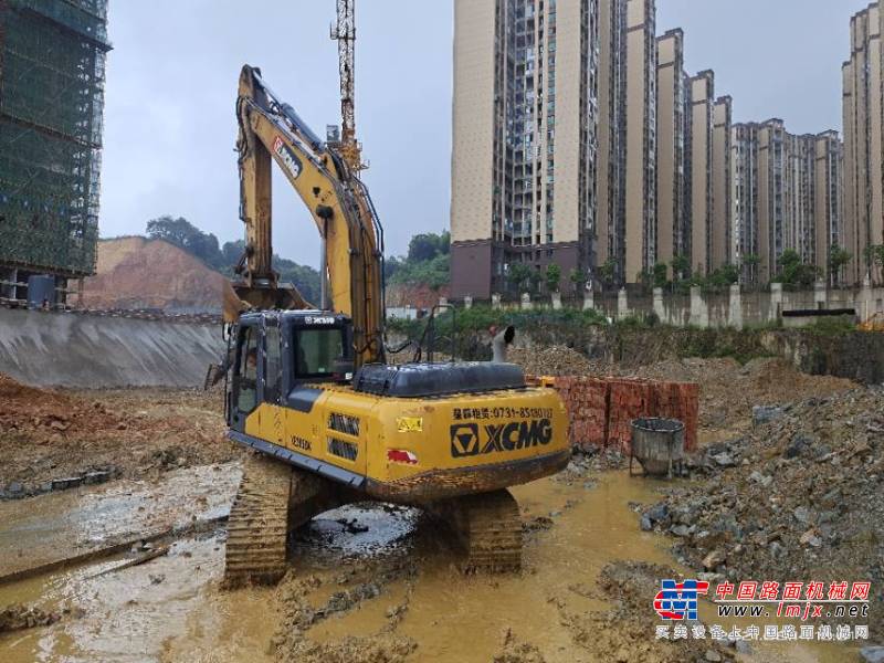 长沙市出售转让二手不详小时2020年徐工XE270DK挖掘机