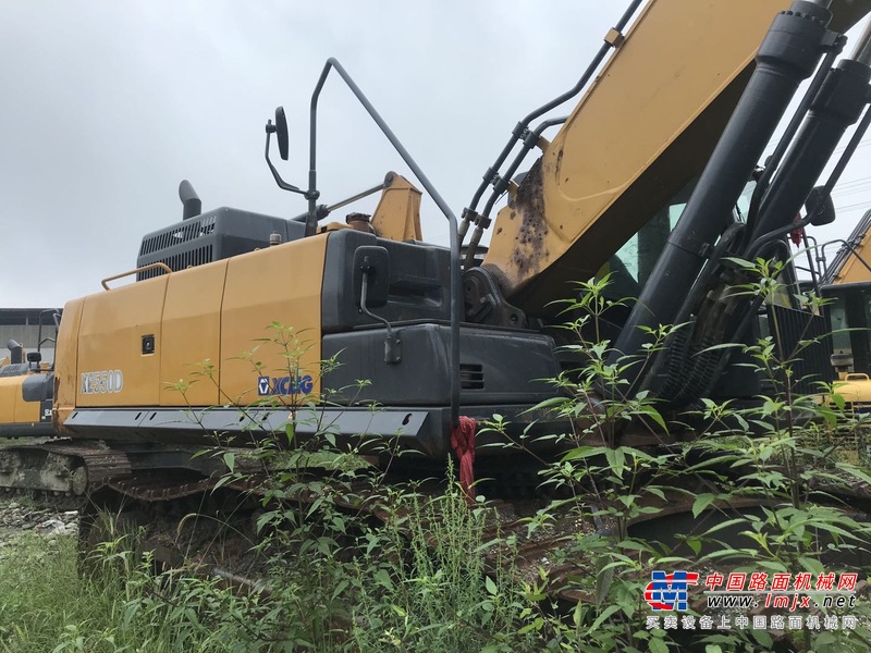 成都市出售转让二手不详小时2018年徐工XE490D挖掘机