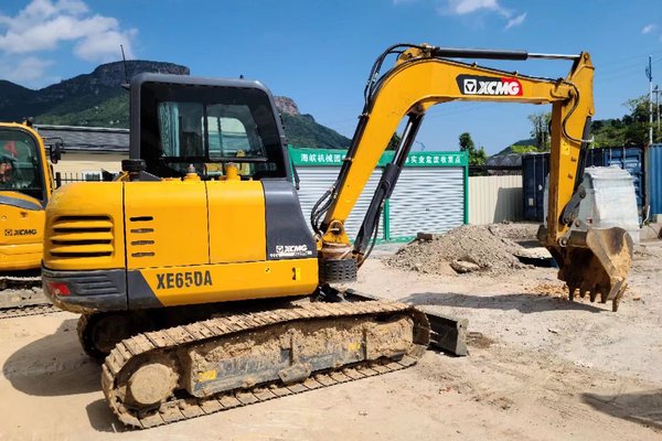 福州市出售转让二手不详小时2020年徐工XE65DA挖掘机