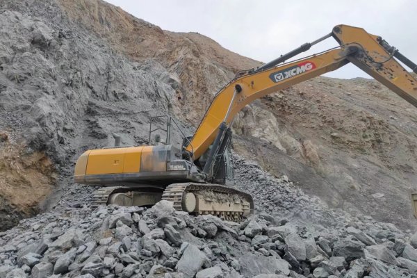 安康市出售转让二手不详小时2020年徐工XE370D挖掘机