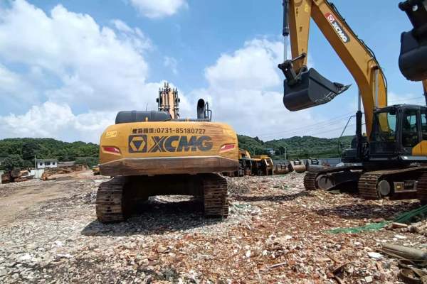 长沙市出售转让二手不详小时2020年徐工XE370D挖掘机