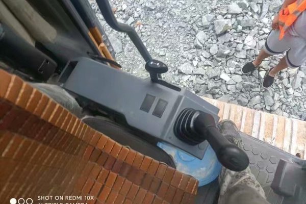 福州市出售转让二手不详小时2020年徐工XE370D挖掘机