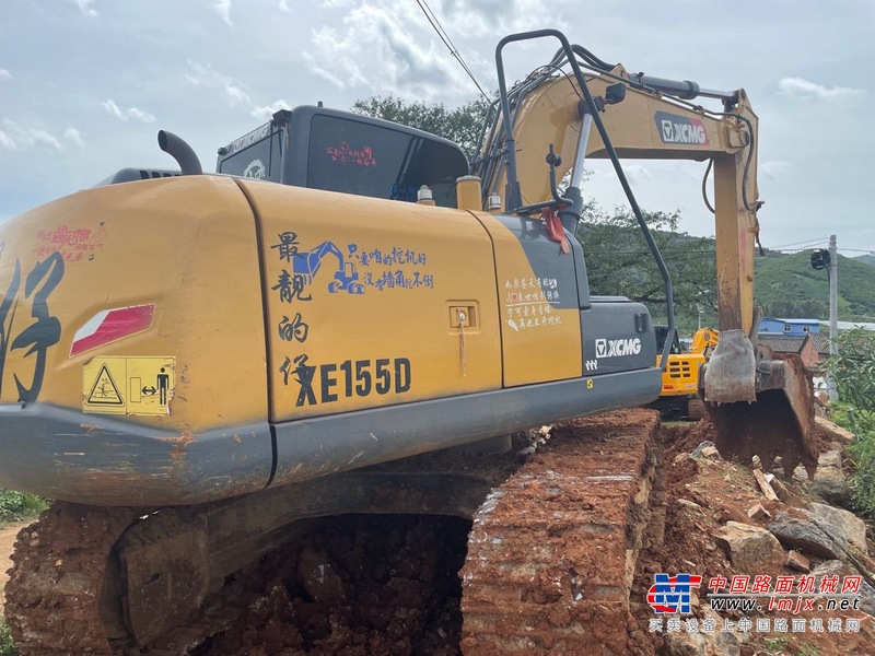 大理出售转让二手不详小时2019年徐工XE135D挖掘机