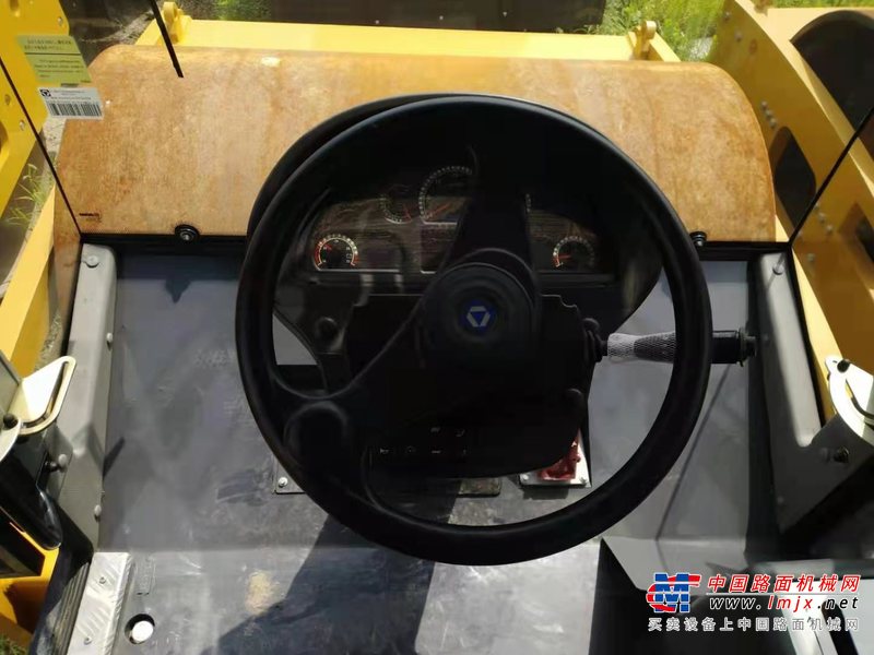 徐州市出售转让二手不详小时2019年徐工XS263H单钢轮压路机