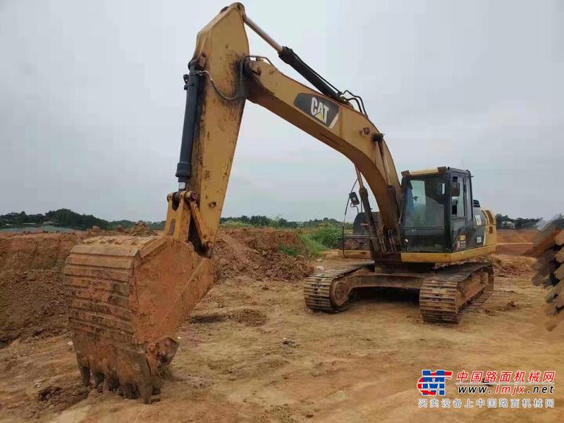 徐州市出售转让二手不详小时2018年卡特彼勒323D2L挖掘机