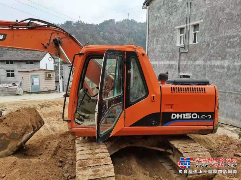 宜昌市出售转让二手不详小时2016年斗山DX150LC挖掘机