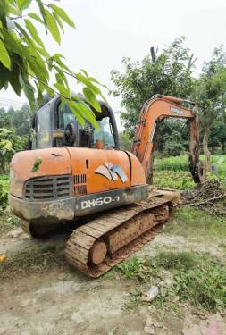 南宁市出售转让二手不详小时2008年斗山DX60挖掘机