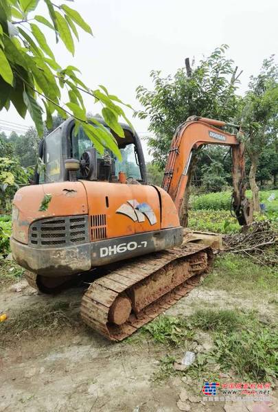南宁市出售转让二手不详小时2008年斗山DX60挖掘机