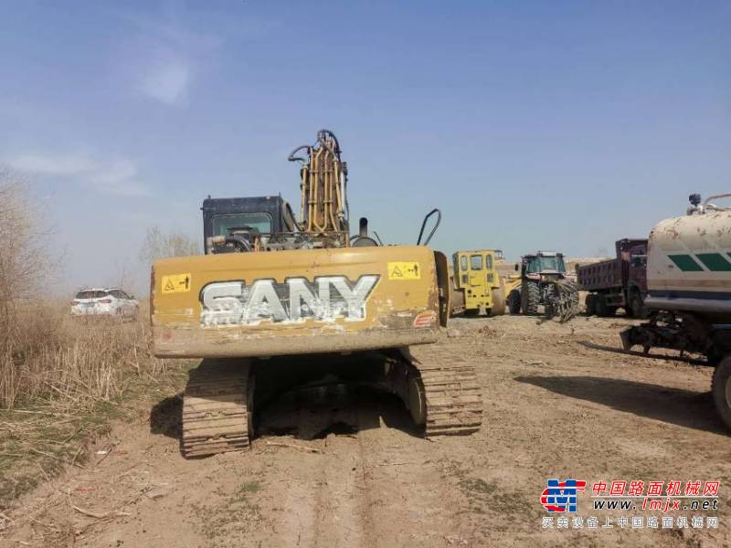 潍坊市出售转让二手不详小时2011年三一重工SY235C挖掘机