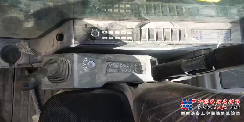 贵阳市出售转让二手不详小时2020年徐工XE205DA挖掘机