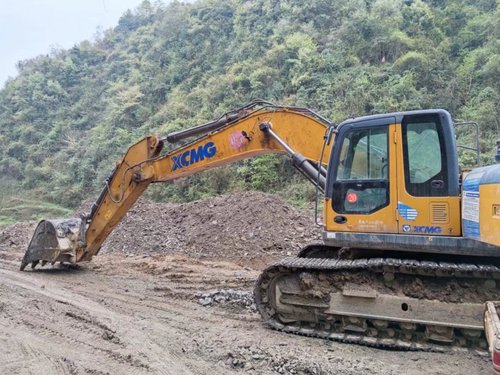 贵阳市出售转让二手不详小时2018年徐工XE370D挖掘机