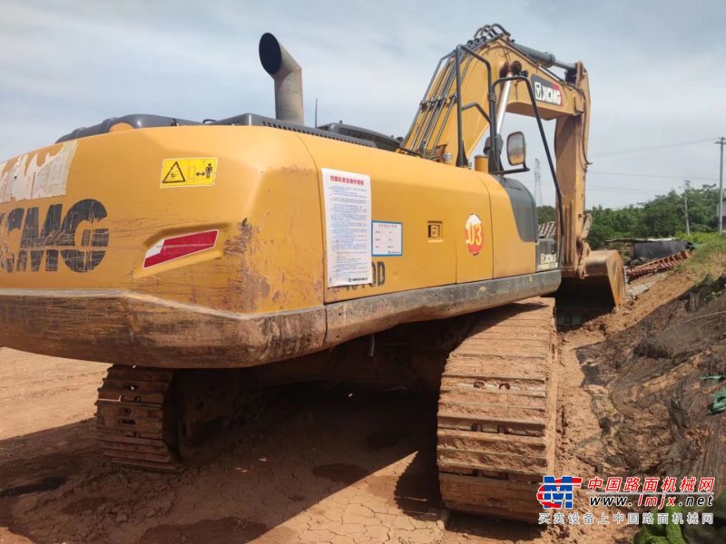 贵阳市出售转让二手不详小时2020年徐工XE370D挖掘机