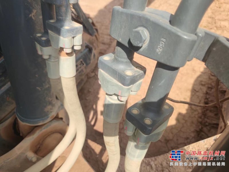 贵阳市出售转让二手不详小时2020年徐工XE370D挖掘机