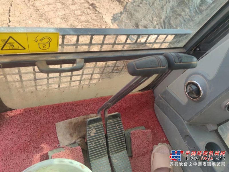 贵阳市出售转让二手不详小时2020年徐工XE370D挖掘机